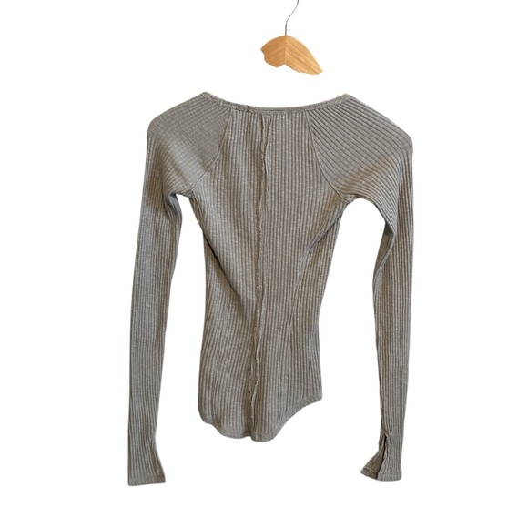 We The Free Gray Passing Thru Layering Tee Long Sleeve Fitted V Neck Top - Picture 8 of 8